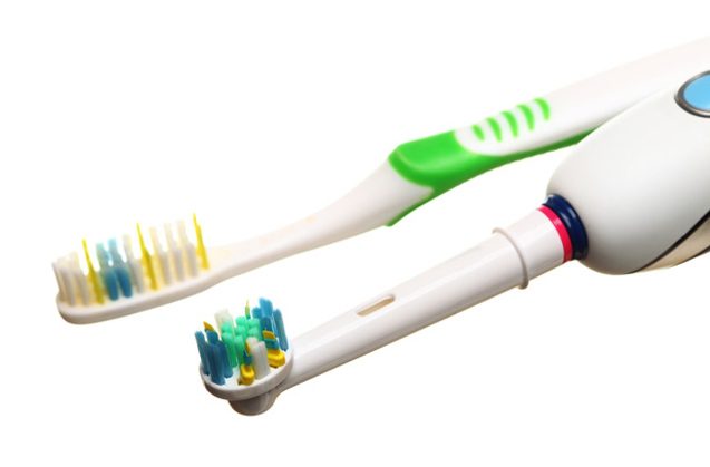 ¿Cepillo dental manual o eléctrico?