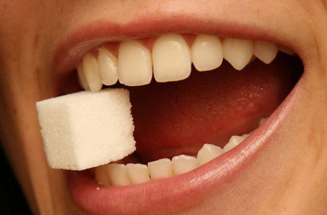 Caries, ¿qué son y cómo se causan?